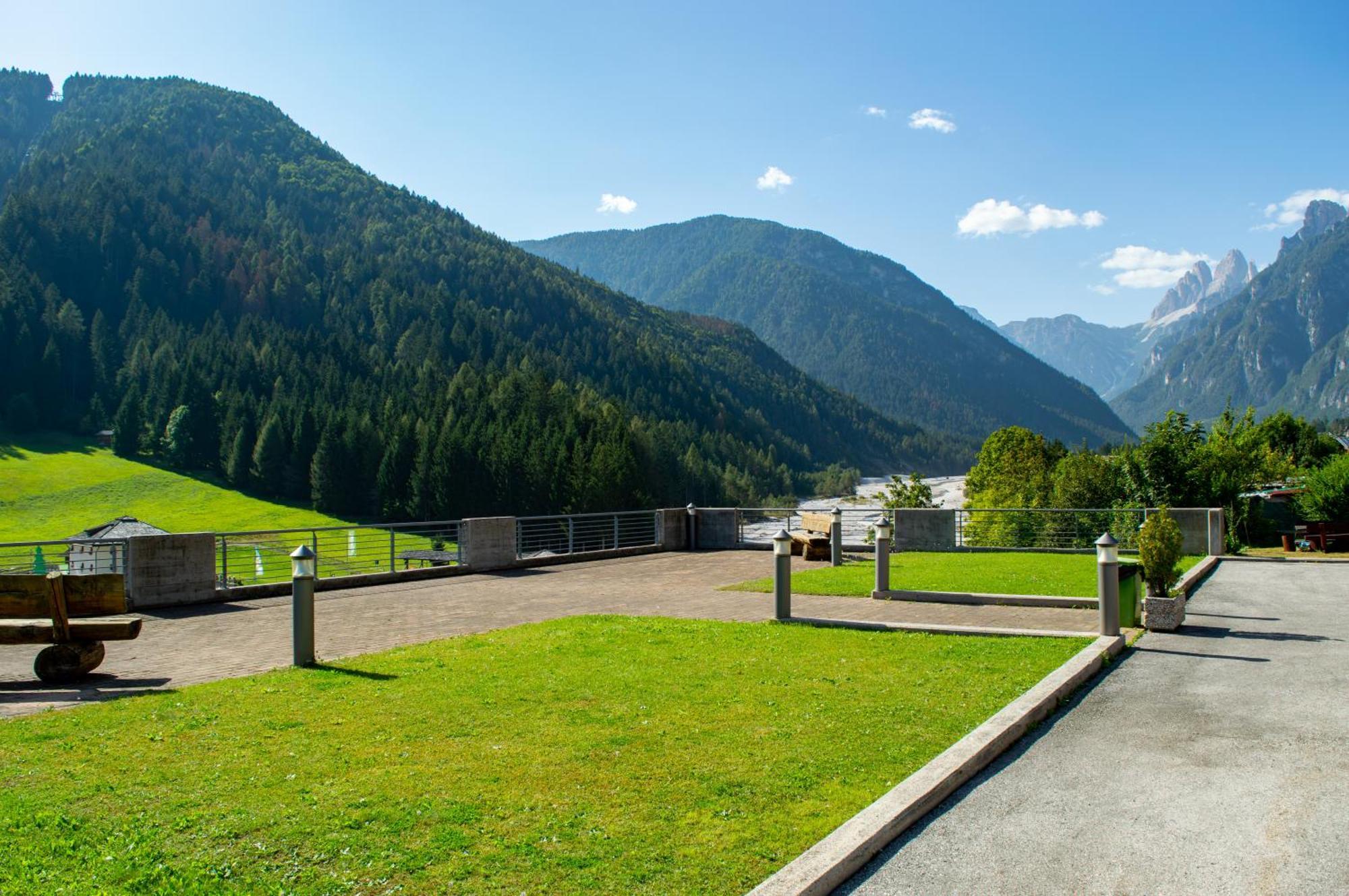 Hotel Serena Auronzo di Cadore Exterior photo