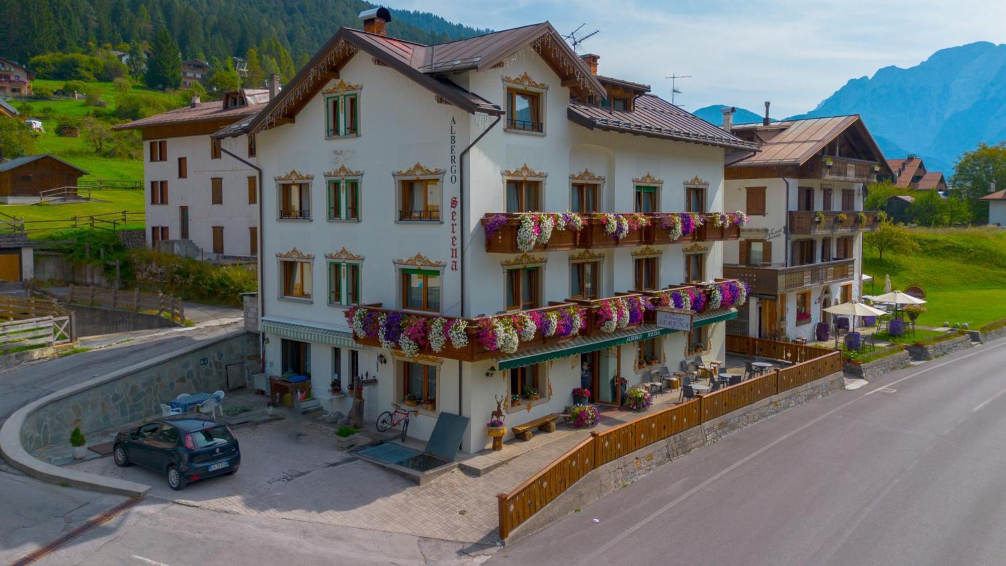 Hotel Serena Auronzo di Cadore Exterior photo